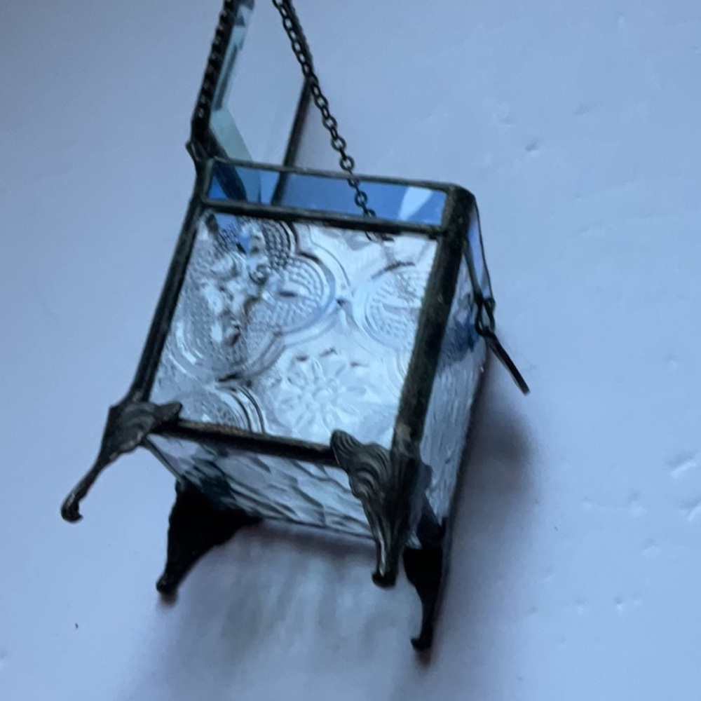 Elegant Brown Wood Music box and Glass Jewelry Box Set - Picture 10 of 13